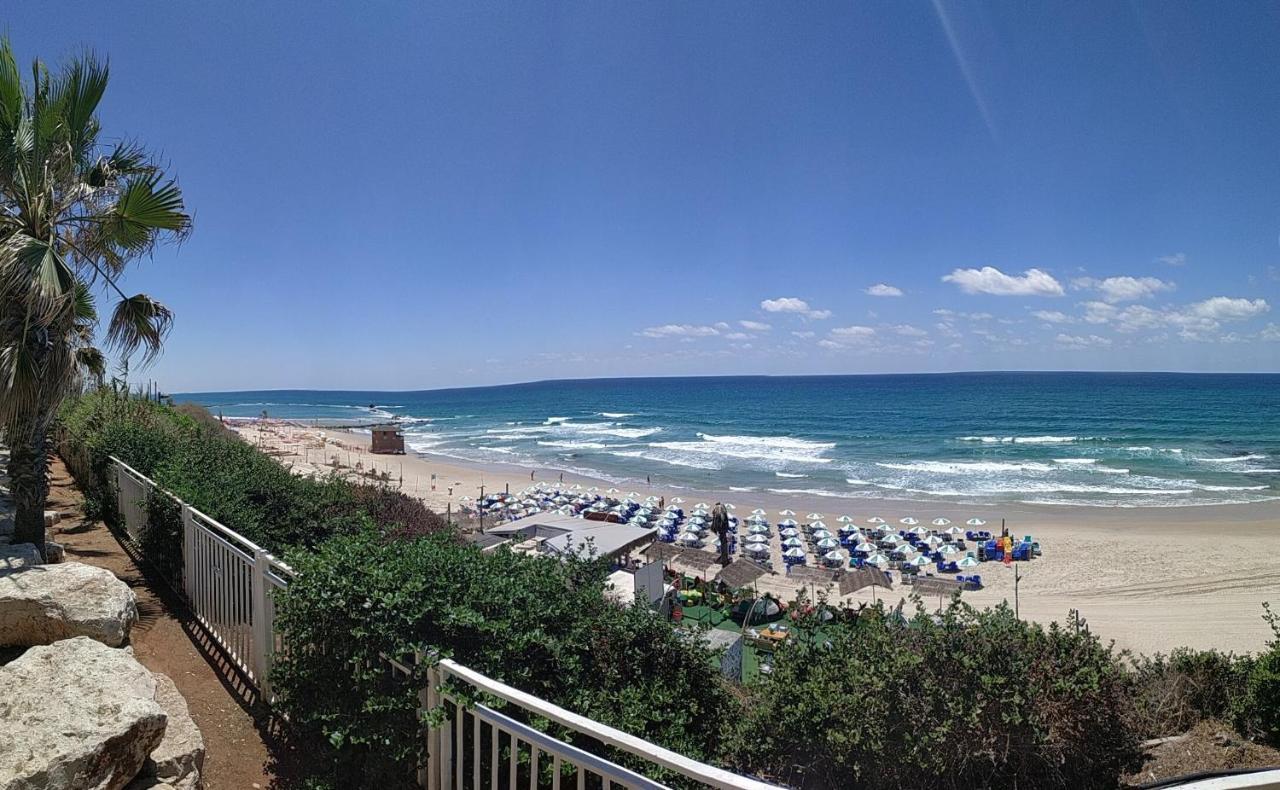 612 Apartment On The Beach Bat Yam Exterior foto