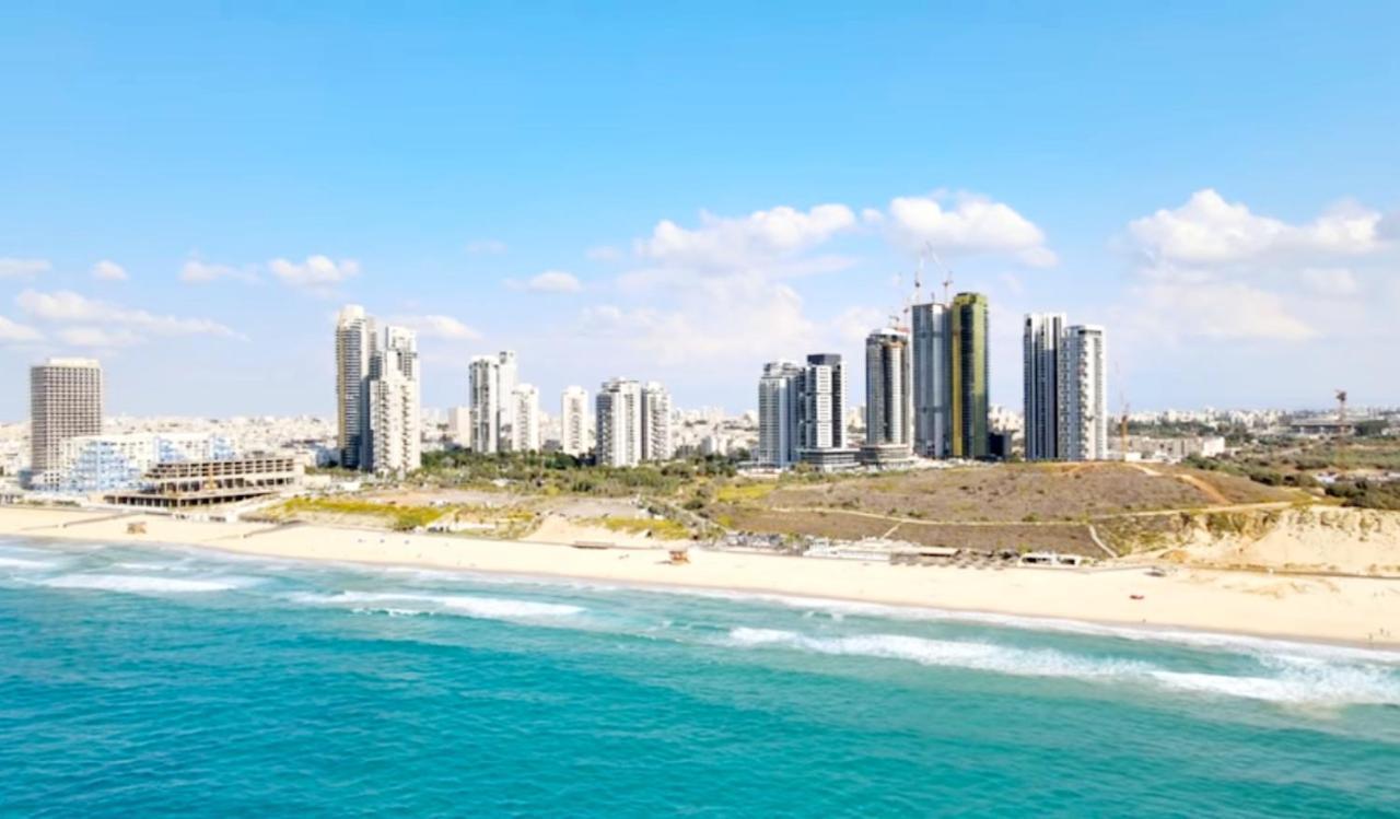 612 Apartment On The Beach Bat Yam Exterior foto